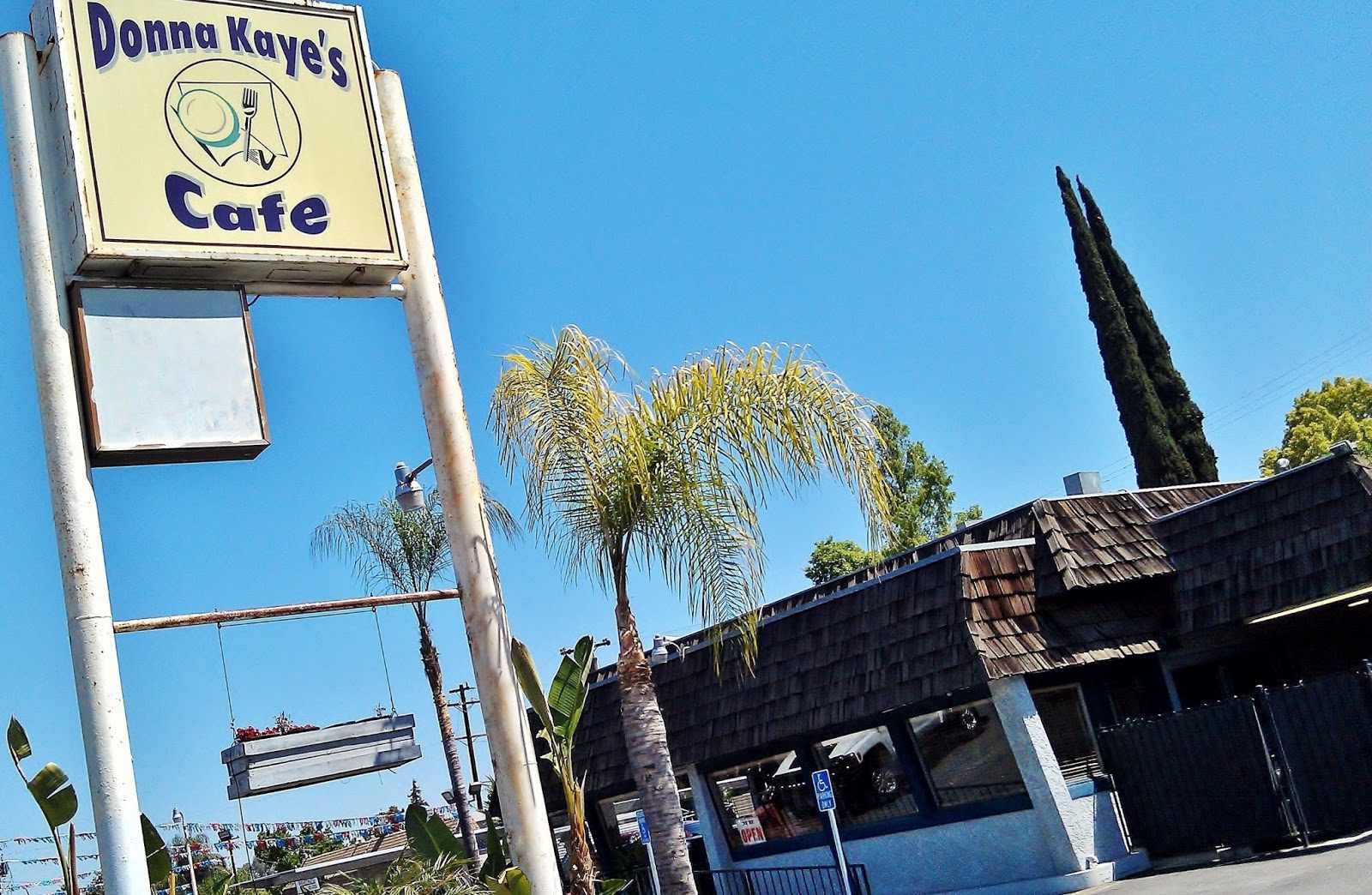Donna Kaye's Cafe, Bakersfield, CA