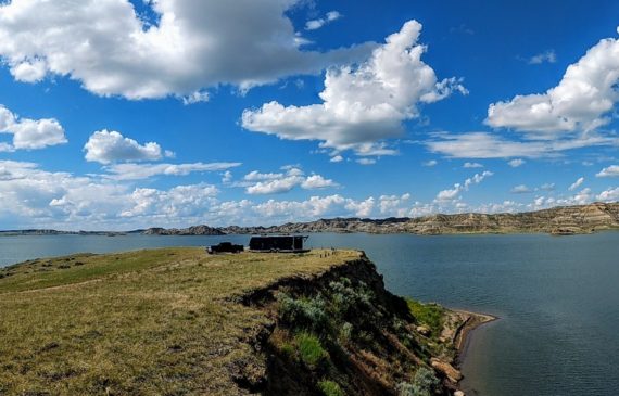 camping on fort peck lake