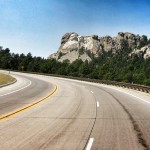 mount rushmore from highway